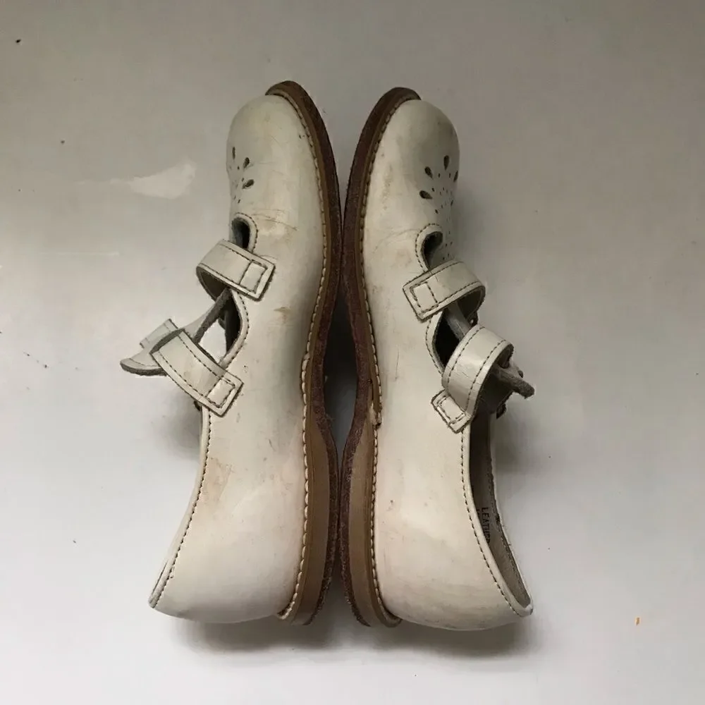 Vintage white leather Mary Jane double buckle shoes